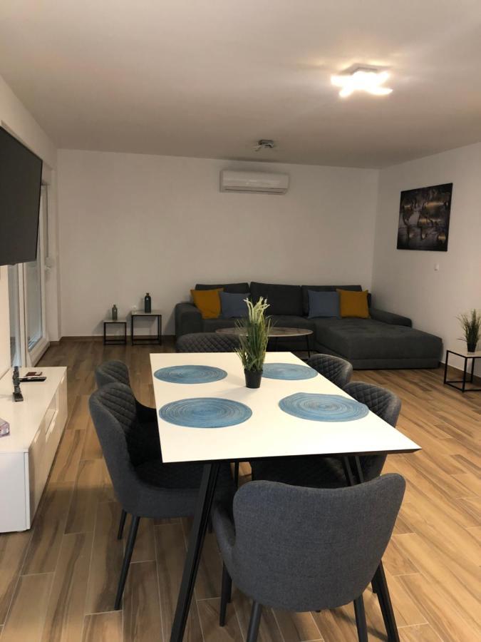 Adria-Appartment-Island-Vir #Sea #Beach #Wifi #Privateparking #Netflix Buitenkant foto